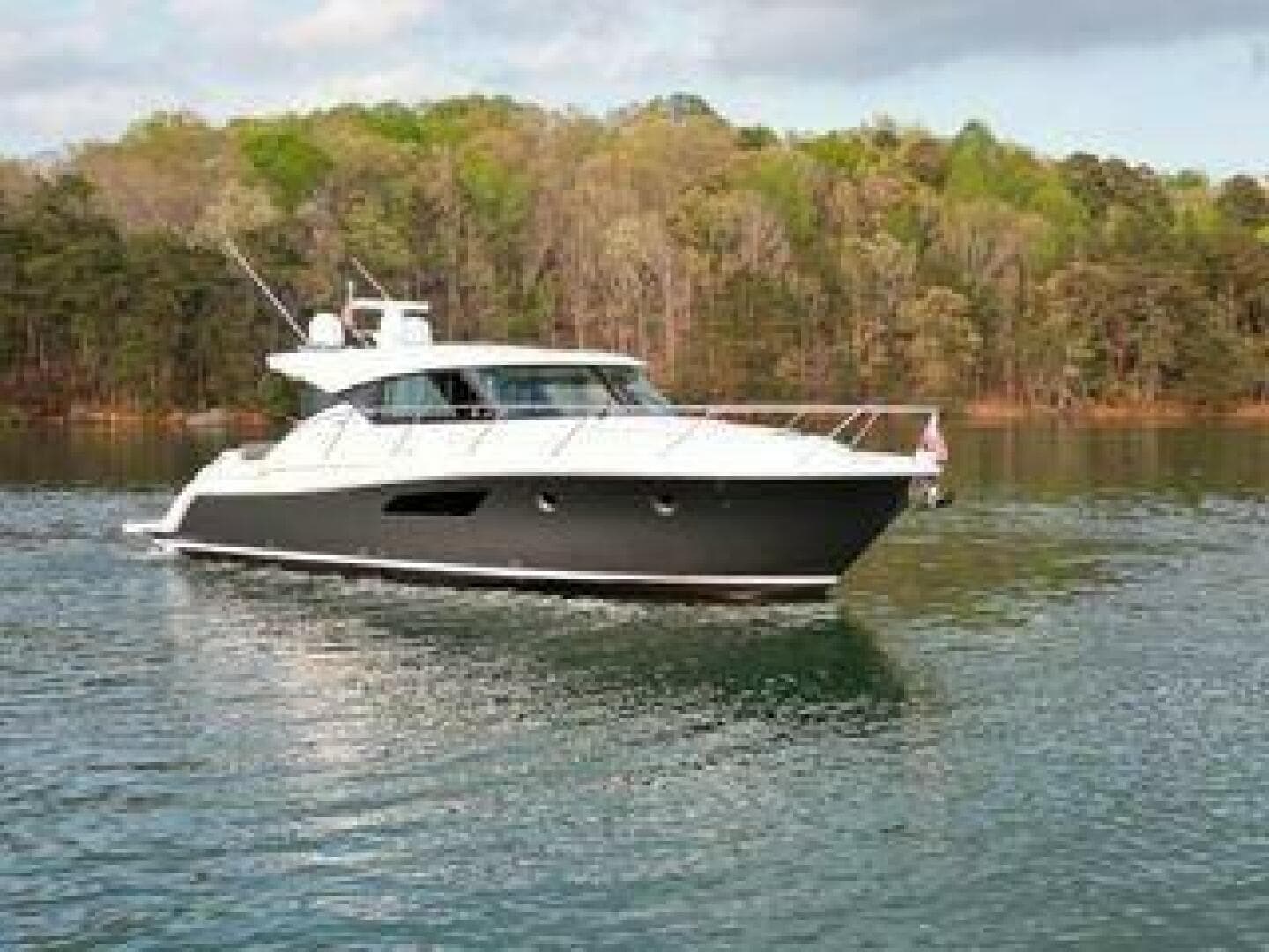 2016 Tiara Yachts 44 Coupe — photo 20