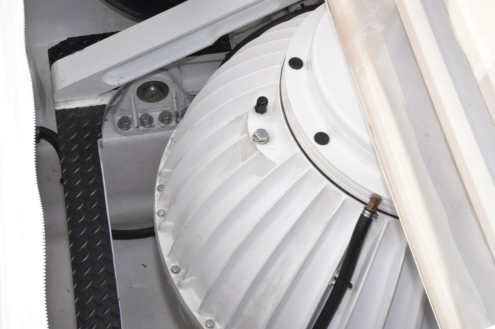 2019 Viking 80 Skybridge — photo 100