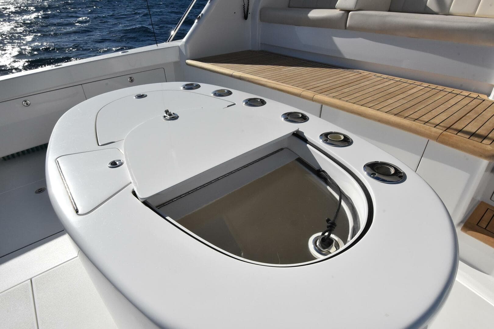 2019 Viking 80 Skybridge — photo 99