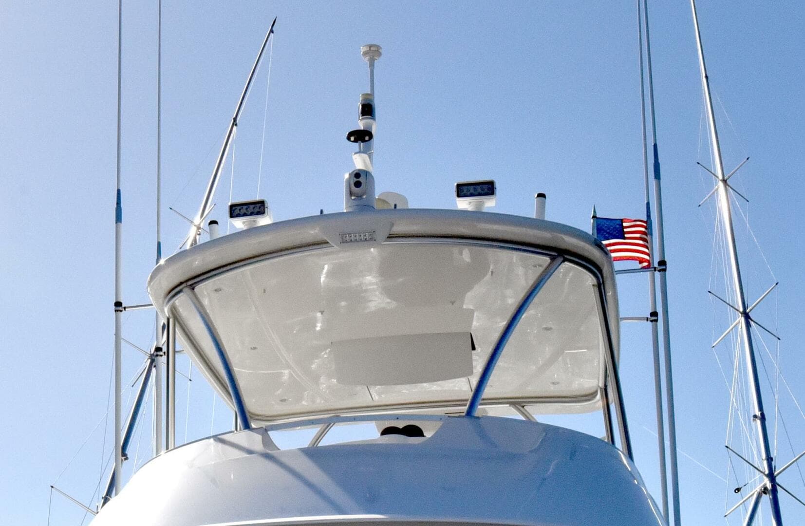 2019 Viking 80 Skybridge — photo 79