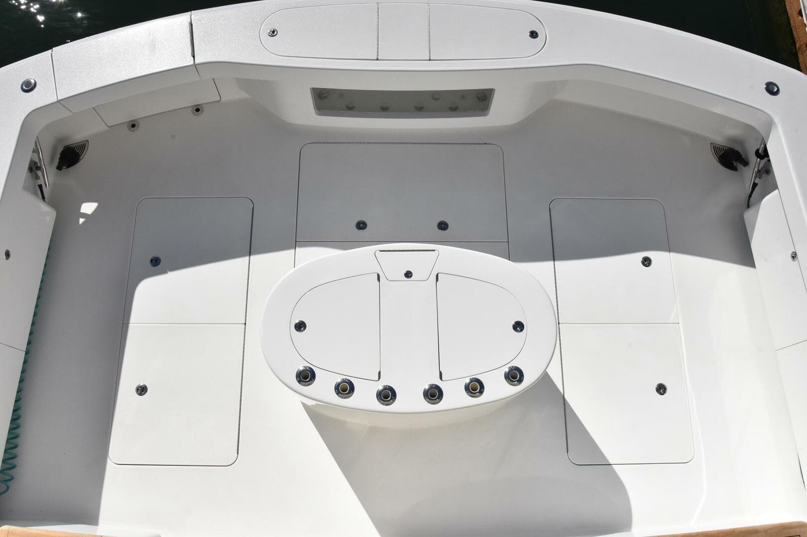 2019 Viking 80 Skybridge — photo 86