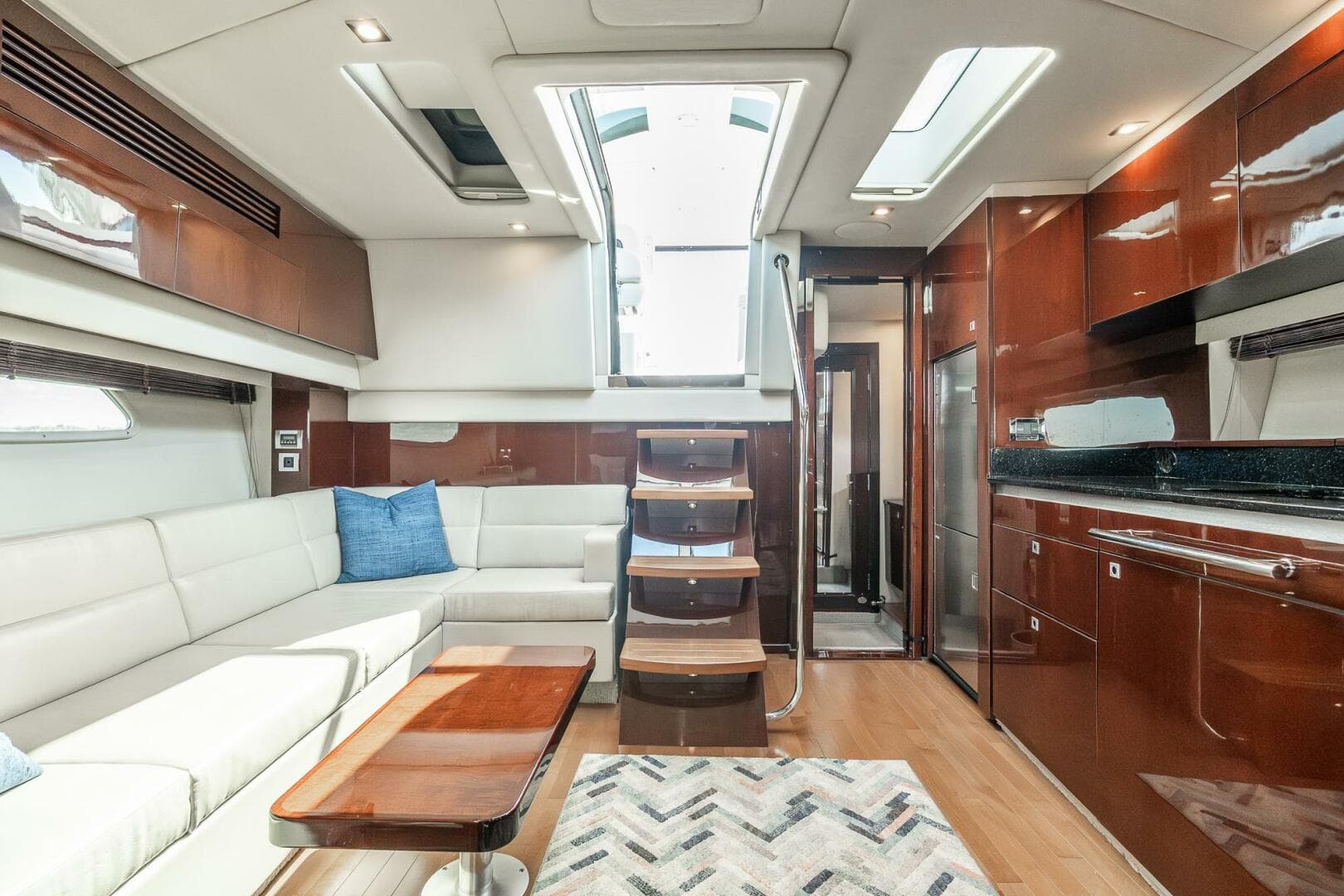 2009 Sea Ray 47 Sundancer — photo 13