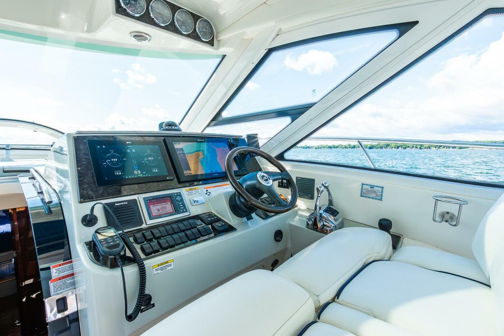 2009 Sea Ray 47 Sundancer — photo 8