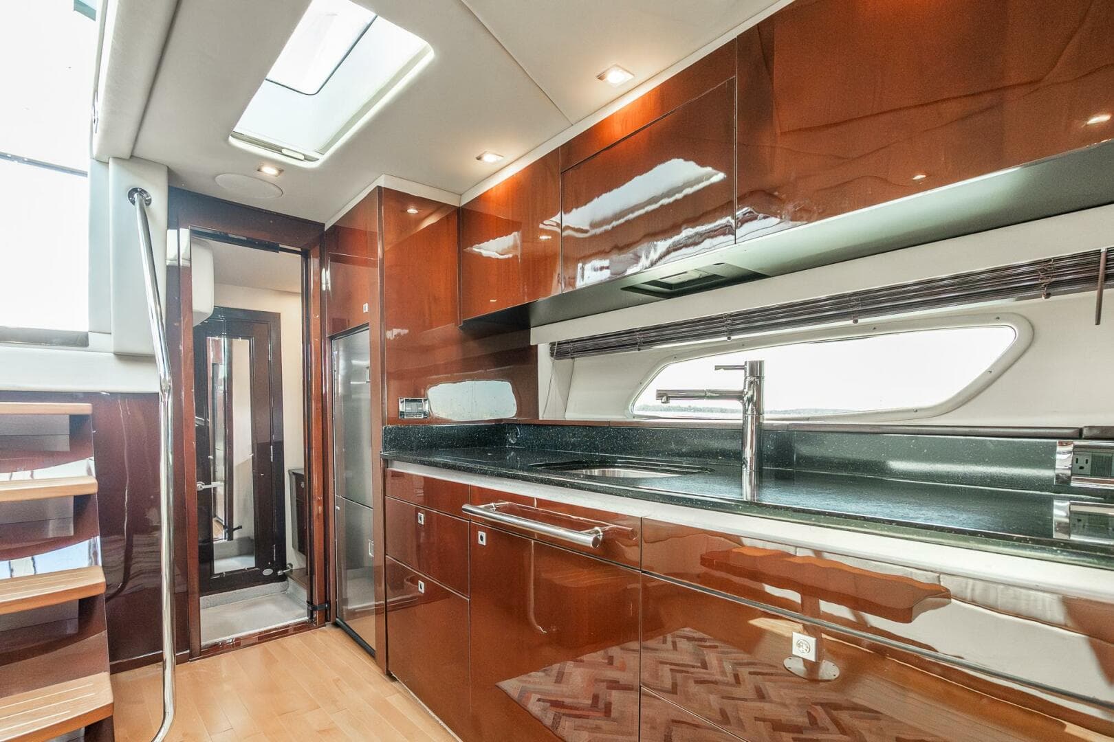 2009 Sea Ray 47 Sundancer — photo 14