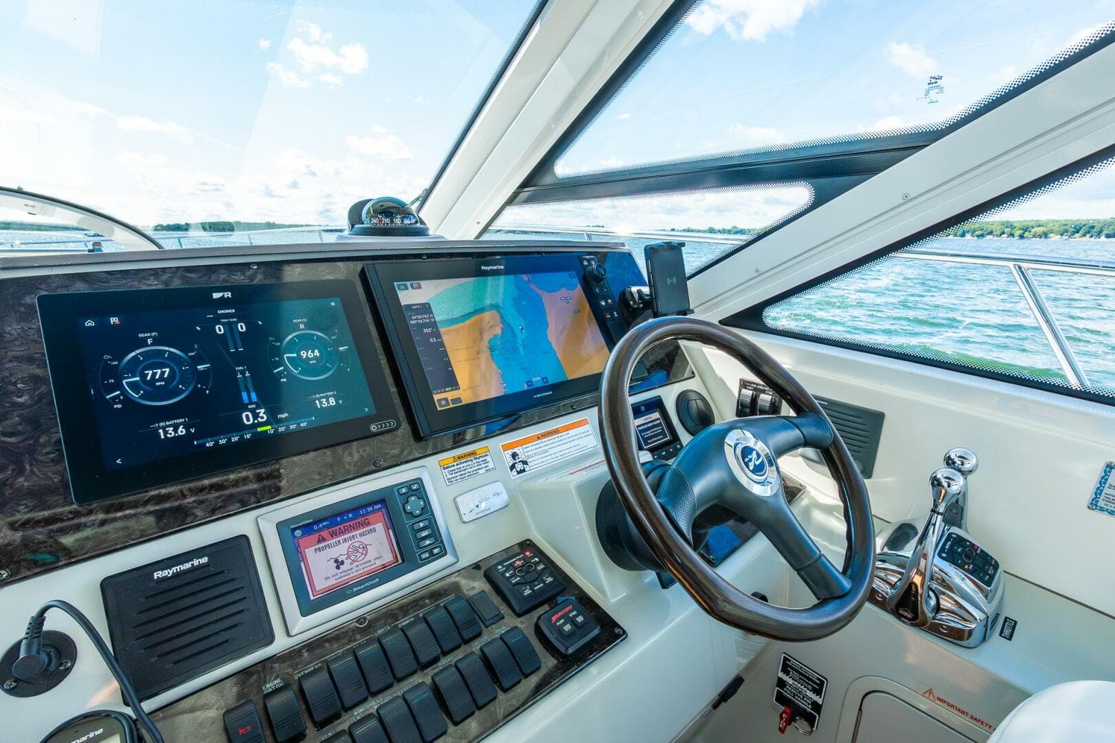 2009 Sea Ray 47 Sundancer — photo 9