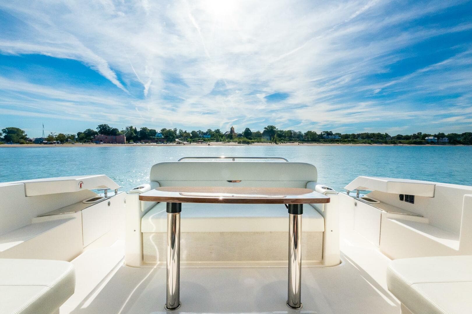 2022 Tiara Yachts 39 Coupe — photo 4