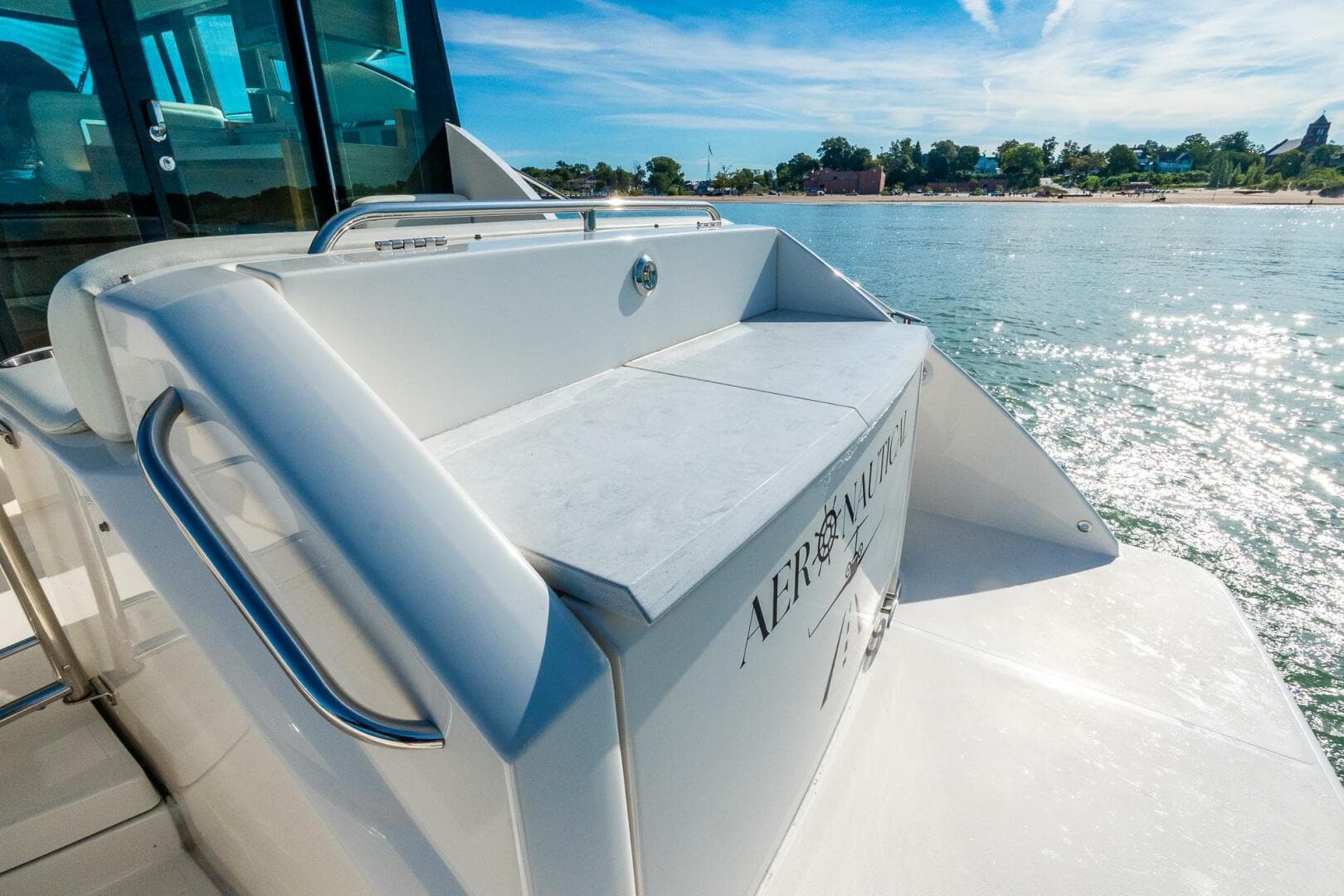 2022 Tiara Yachts 39 Coupe — photo 7