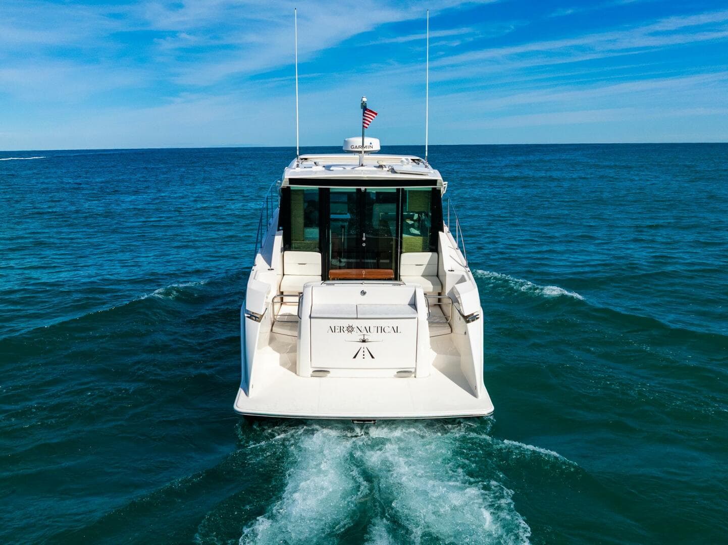 2022 Tiara Yachts 39 Coupe — photo 2