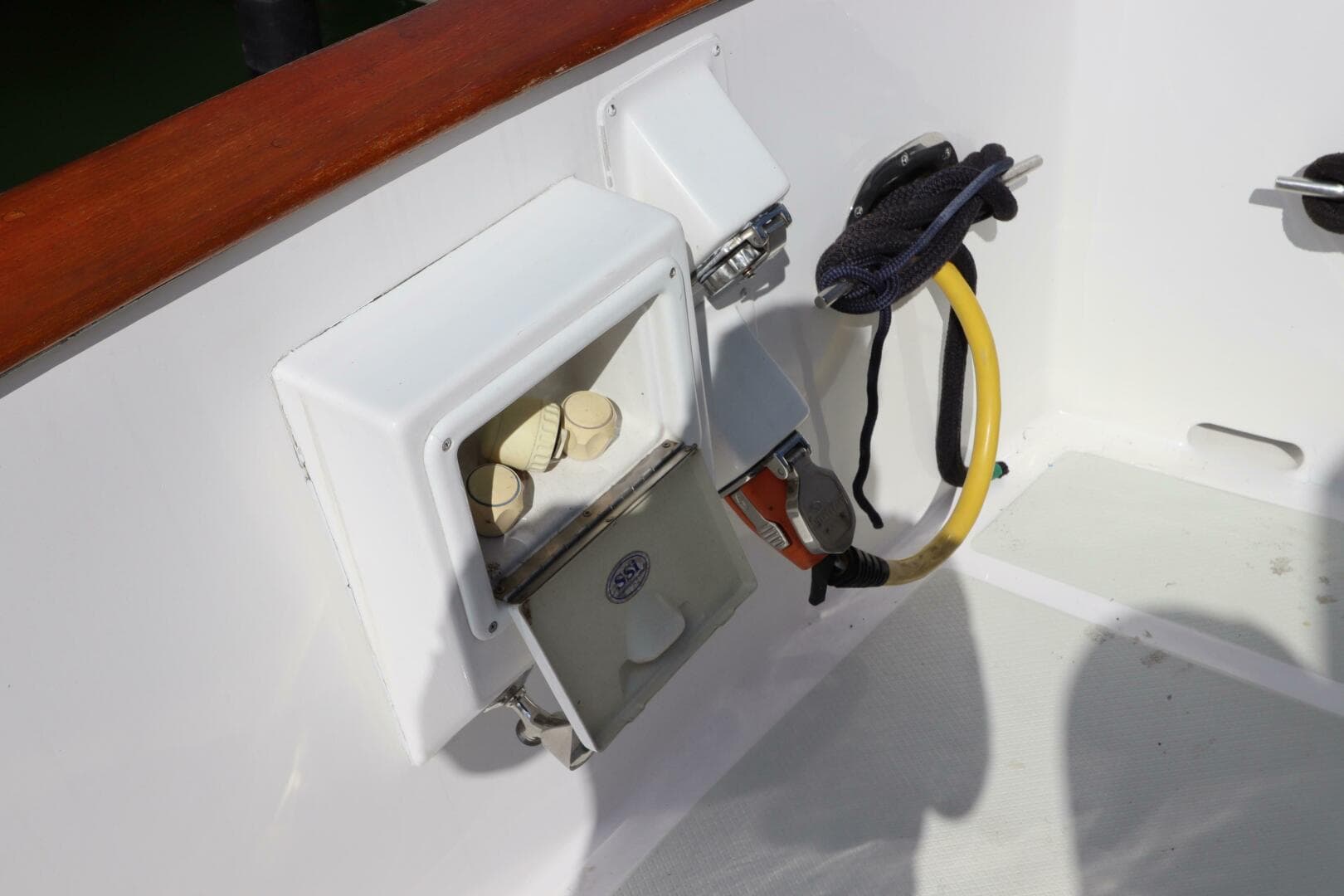 2005 Defever Cockpit — photo 12