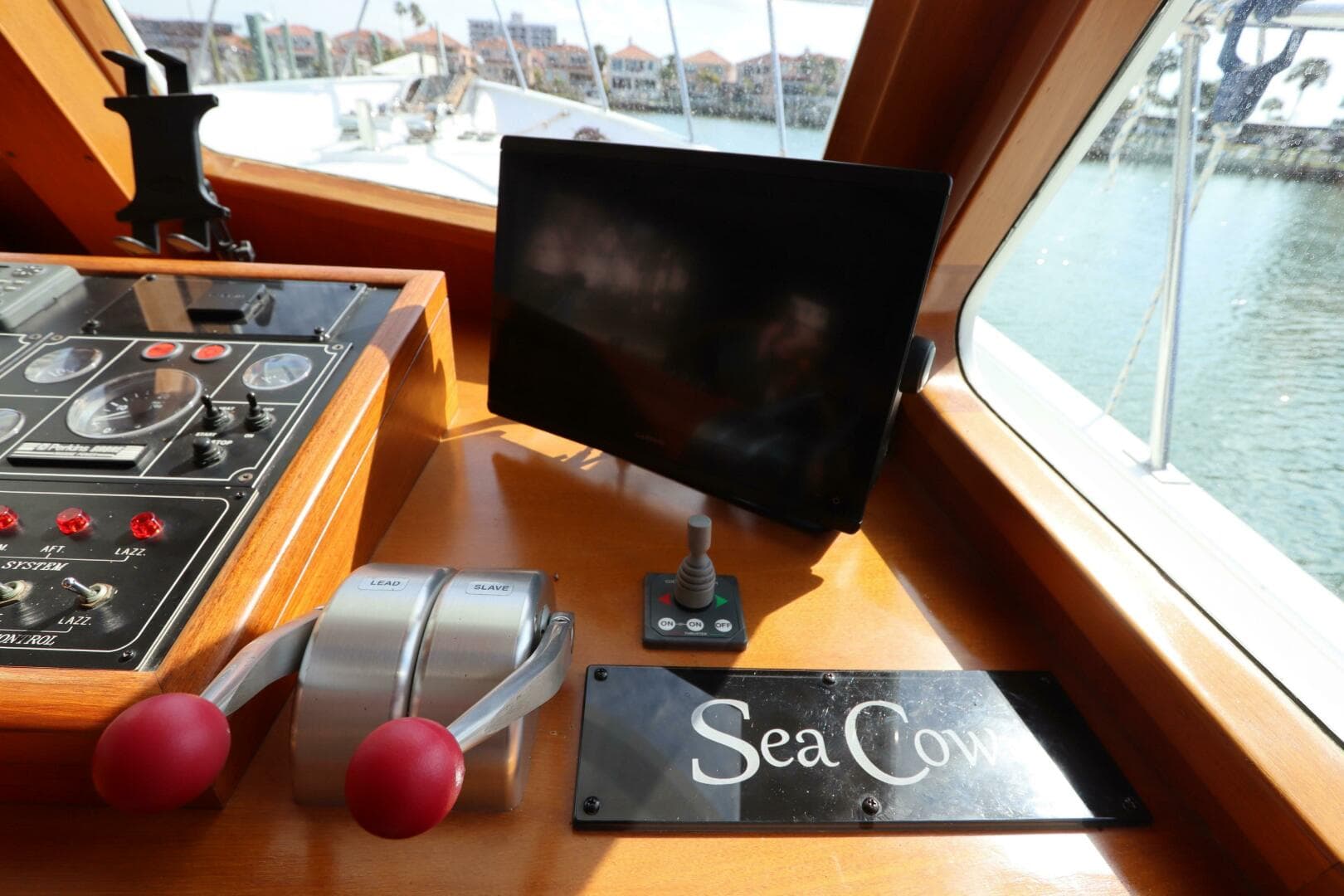 2005 Defever Cockpit — photo 65