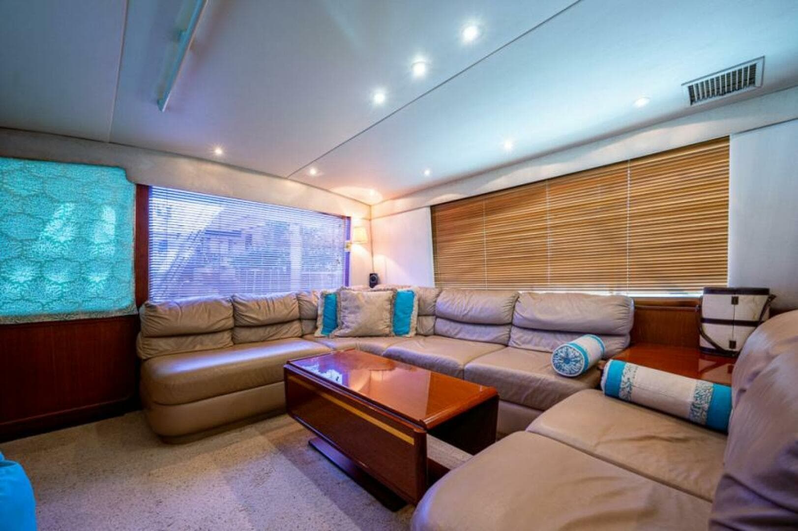 1999 Ocean Yachts Convertible — photo 41