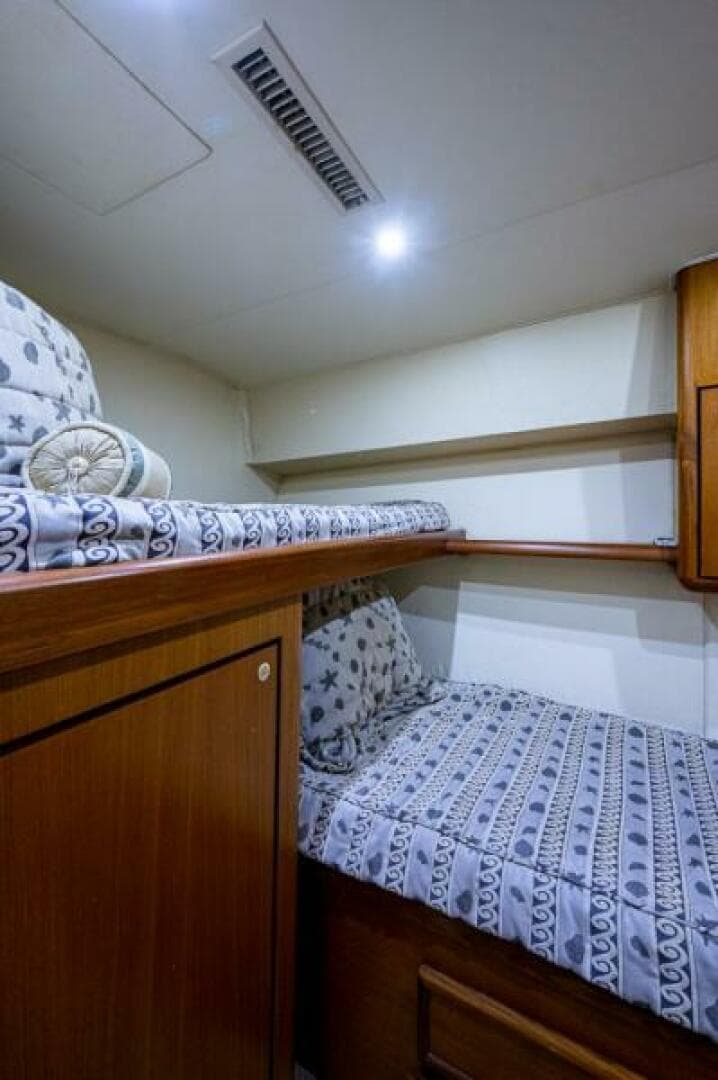 1999 Ocean Yachts Convertible — photo 65