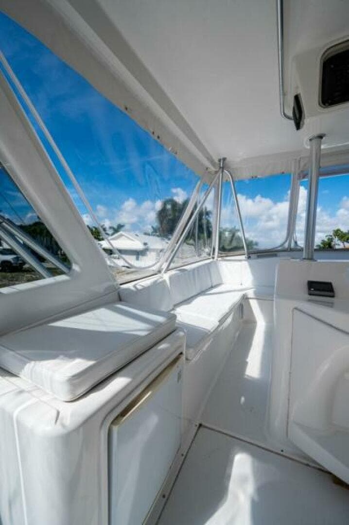 1999 Ocean Yachts Convertible — photo 35