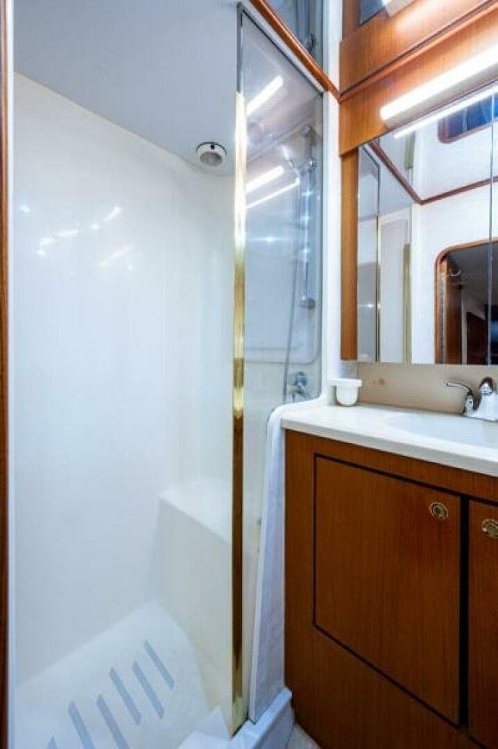 1999 Ocean Yachts Convertible — photo 62