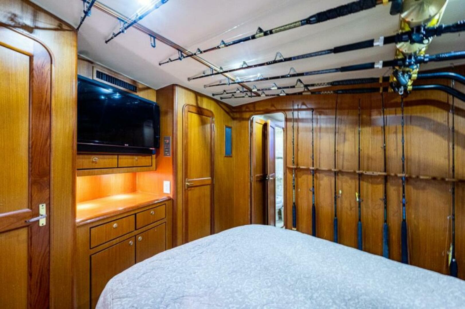 1999 Ocean Yachts Convertible — photo 52