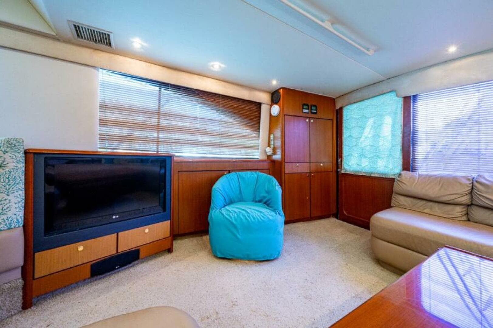 1999 Ocean Yachts Convertible — photo 40