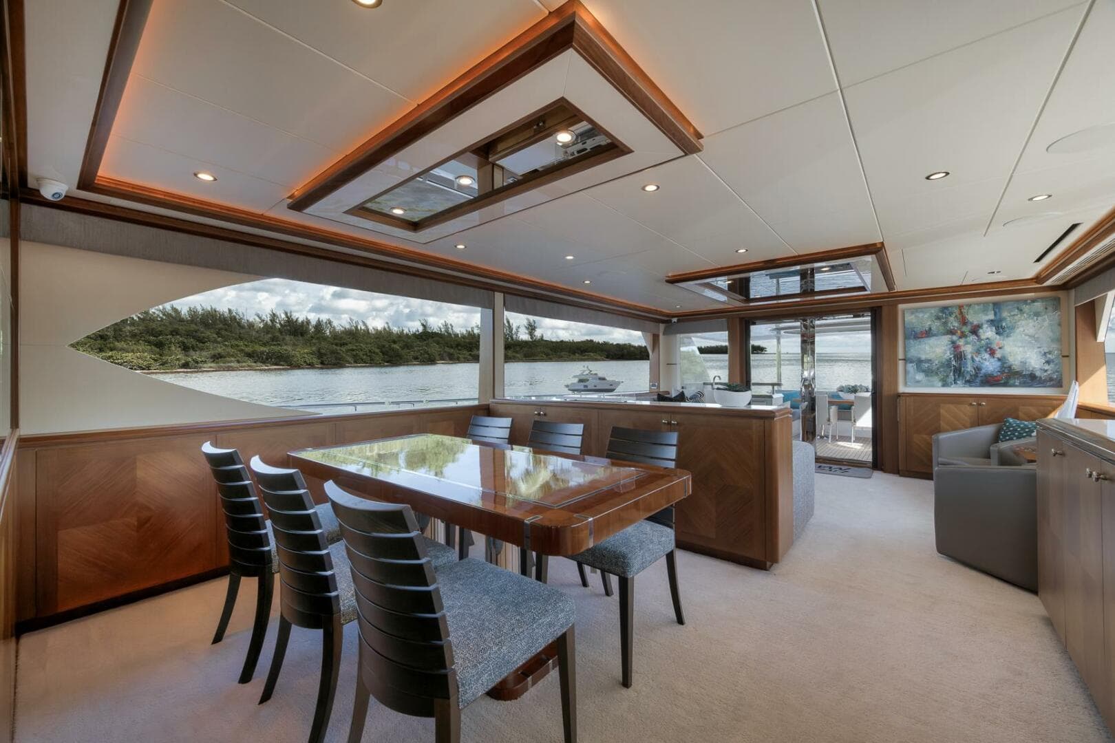 2017 Ocean Alexander 85 — photo 10