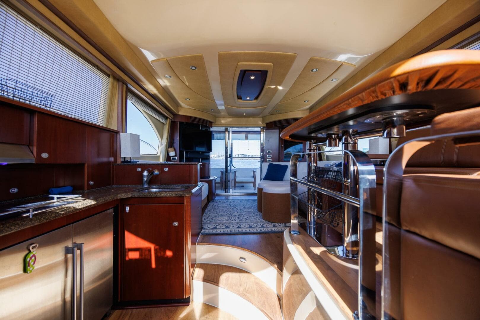 2006 Sea Ray 52 Sedan Bridge — photo 10