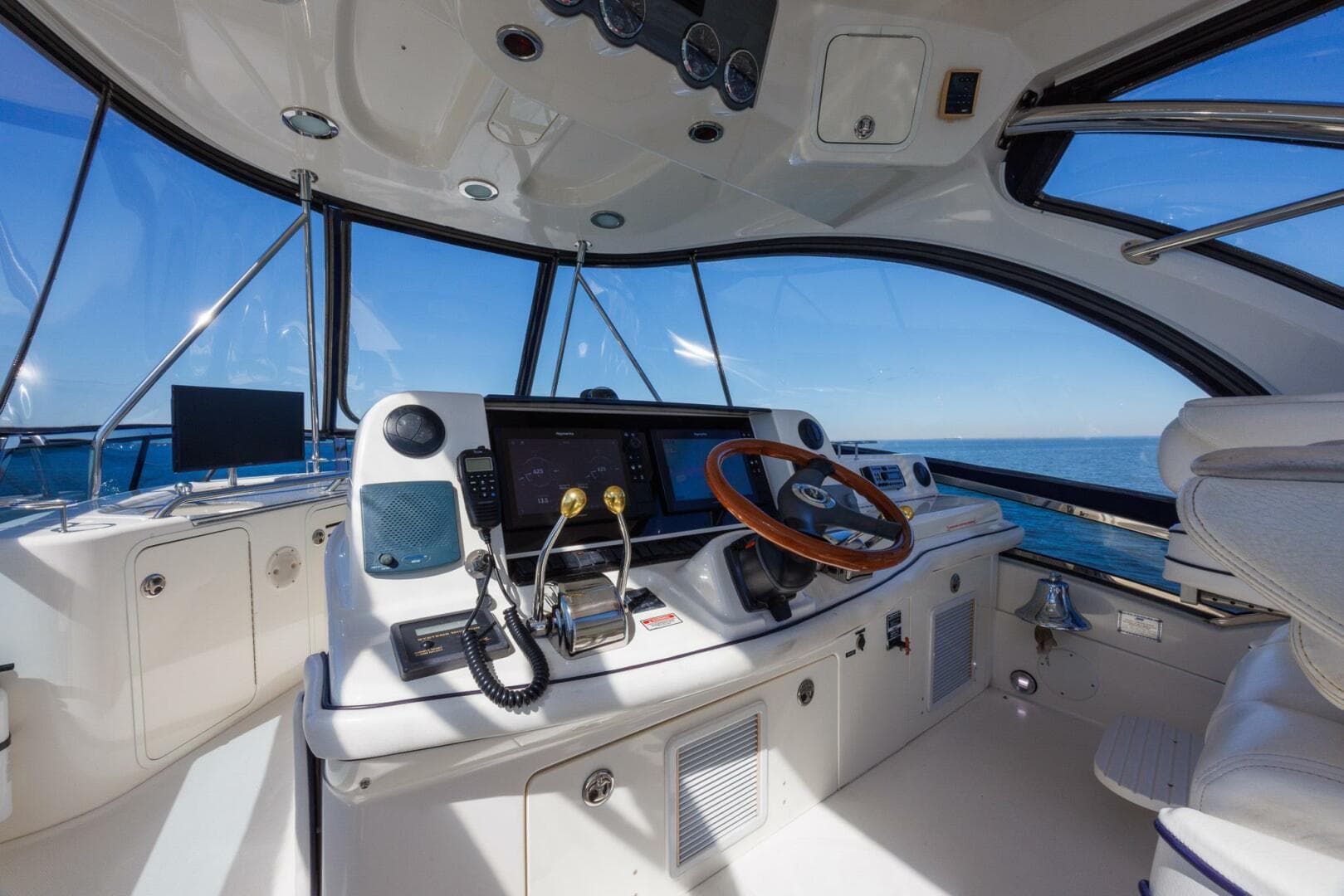 2006 Sea Ray 52 Sedan Bridge — photo 22