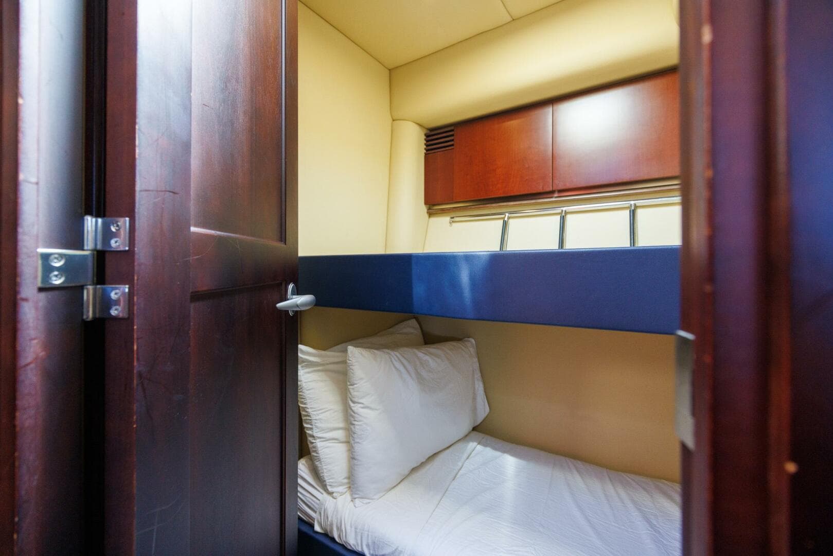 2006 Sea Ray 52 Sedan Bridge — photo 20