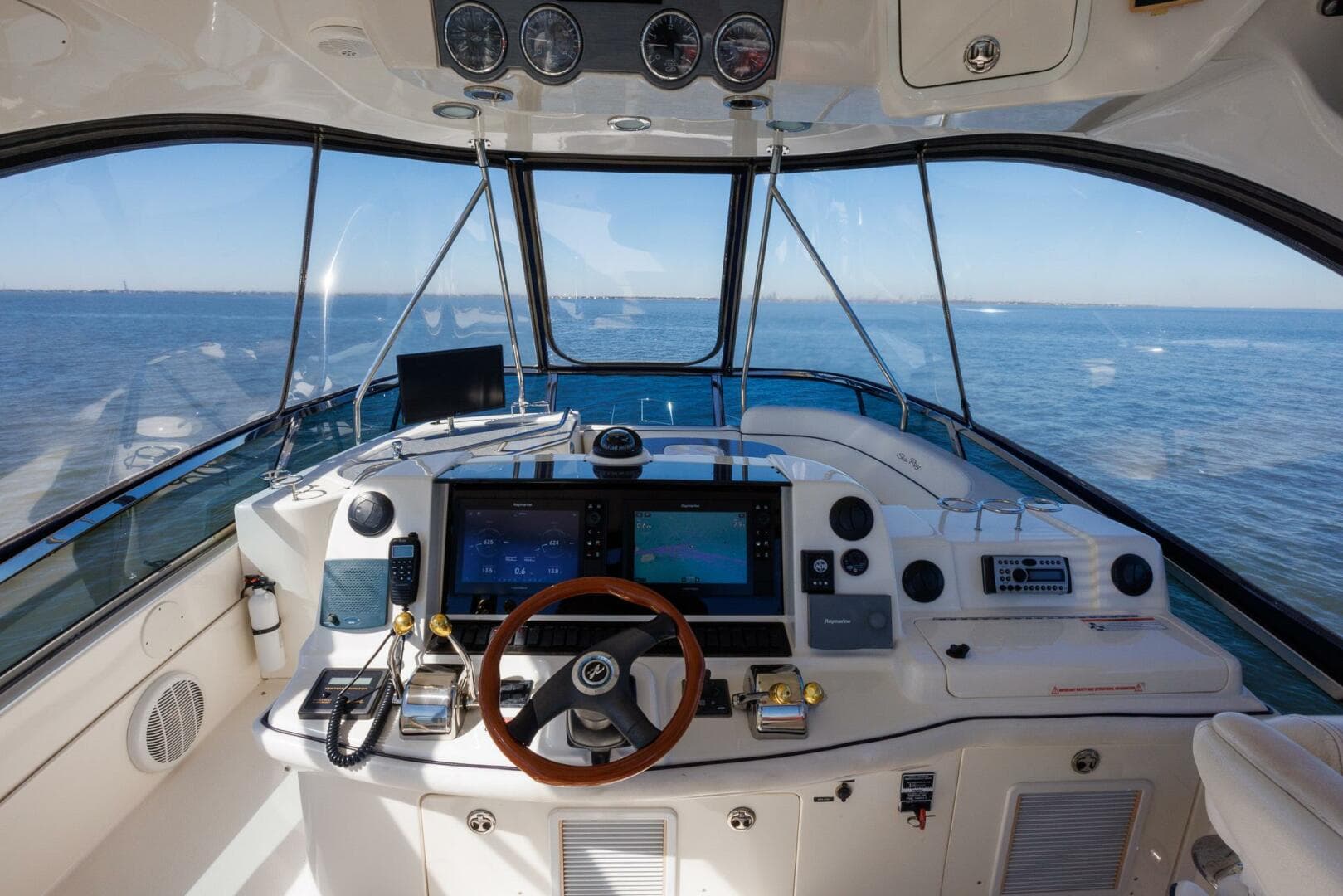 2006 Sea Ray 52 Sedan Bridge — photo 3