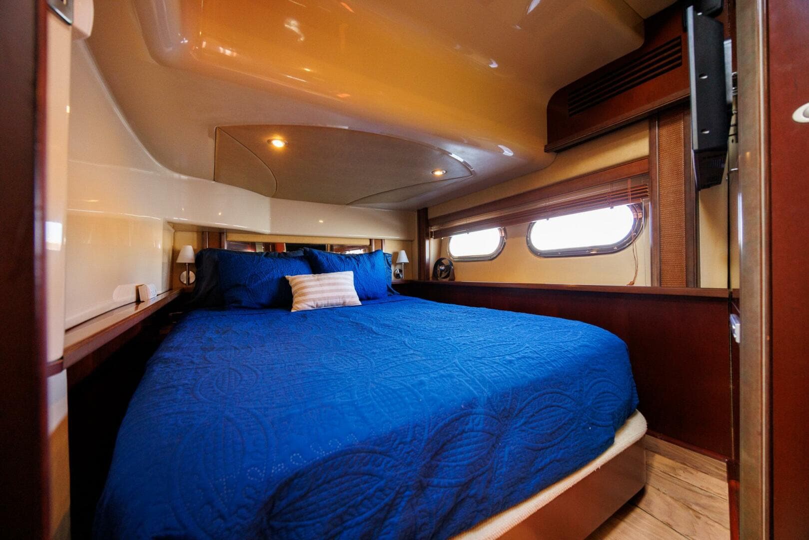 2006 Sea Ray 52 Sedan Bridge — photo 17