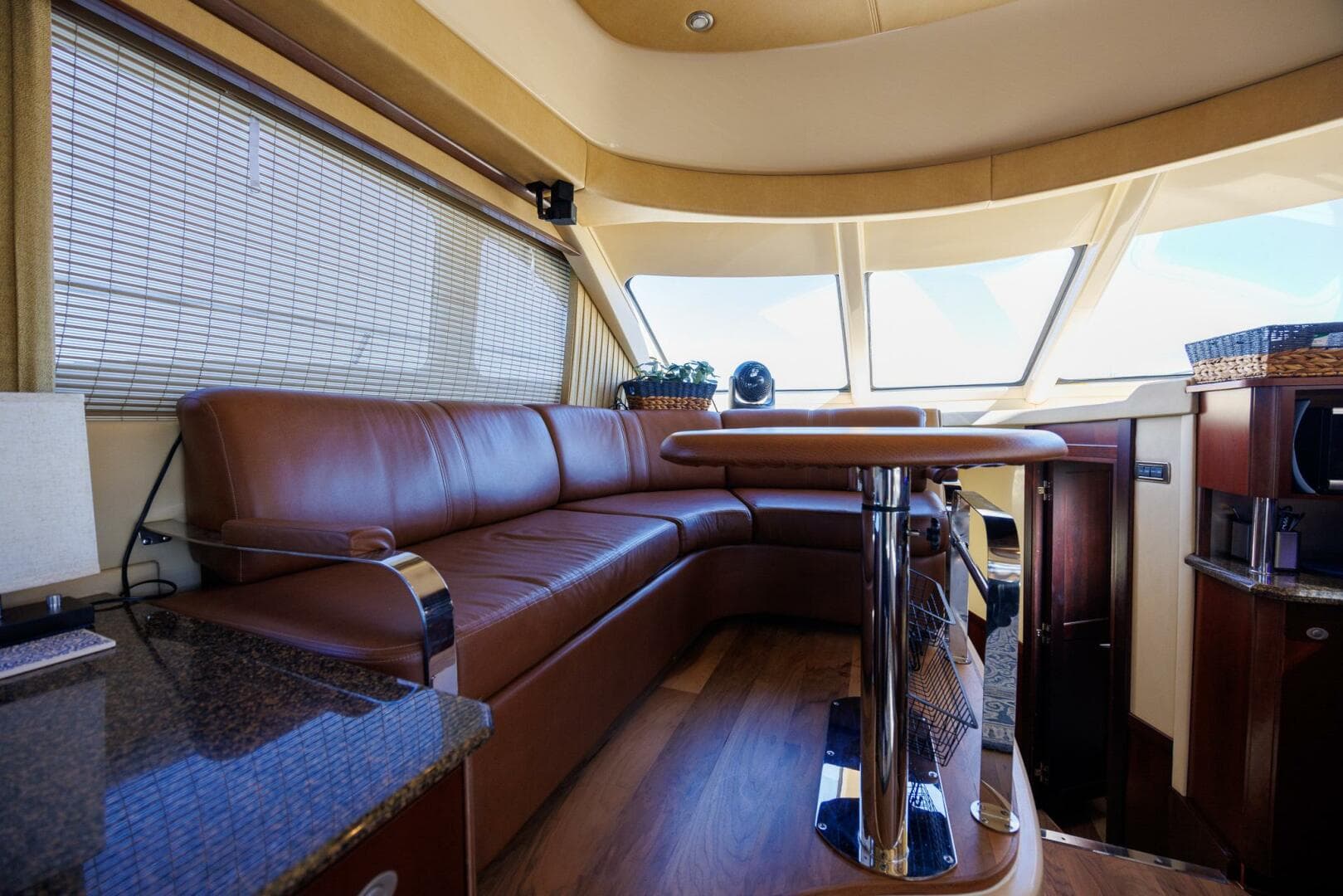 2006 Sea Ray 52 Sedan Bridge — photo 8