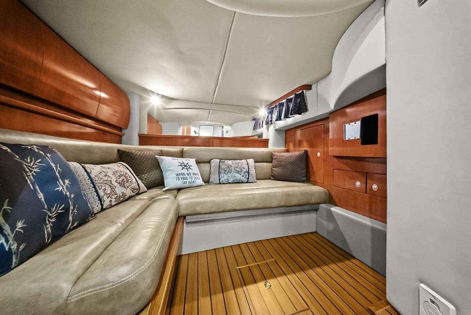 2006 Sea Ray 44 Sundancer — photo 32