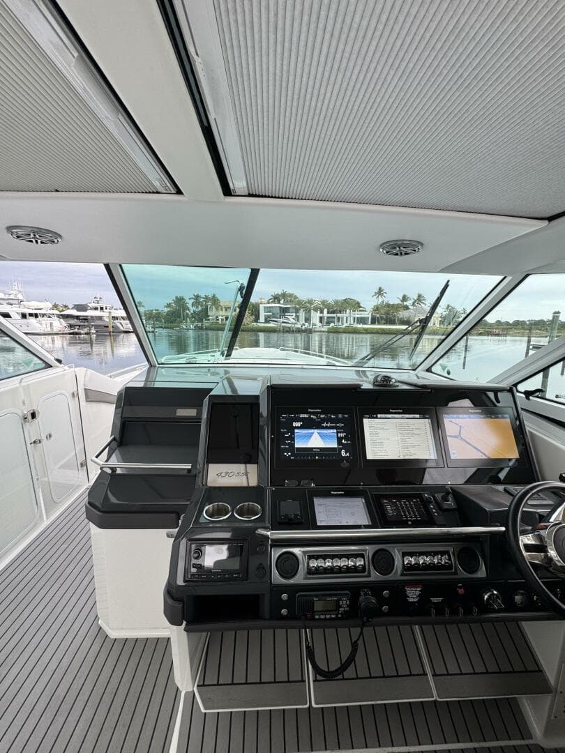 2018 Formula 430 Super Sport Crossover — photo 31