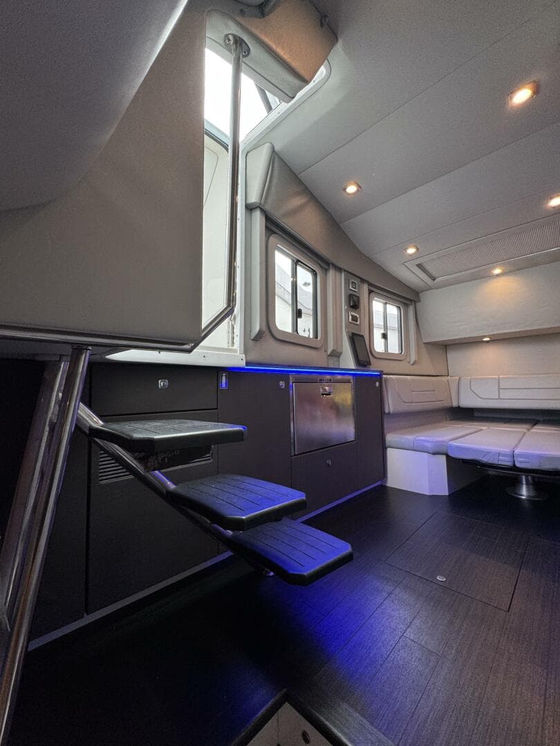 2018 Formula 430 Super Sport Crossover — photo 18