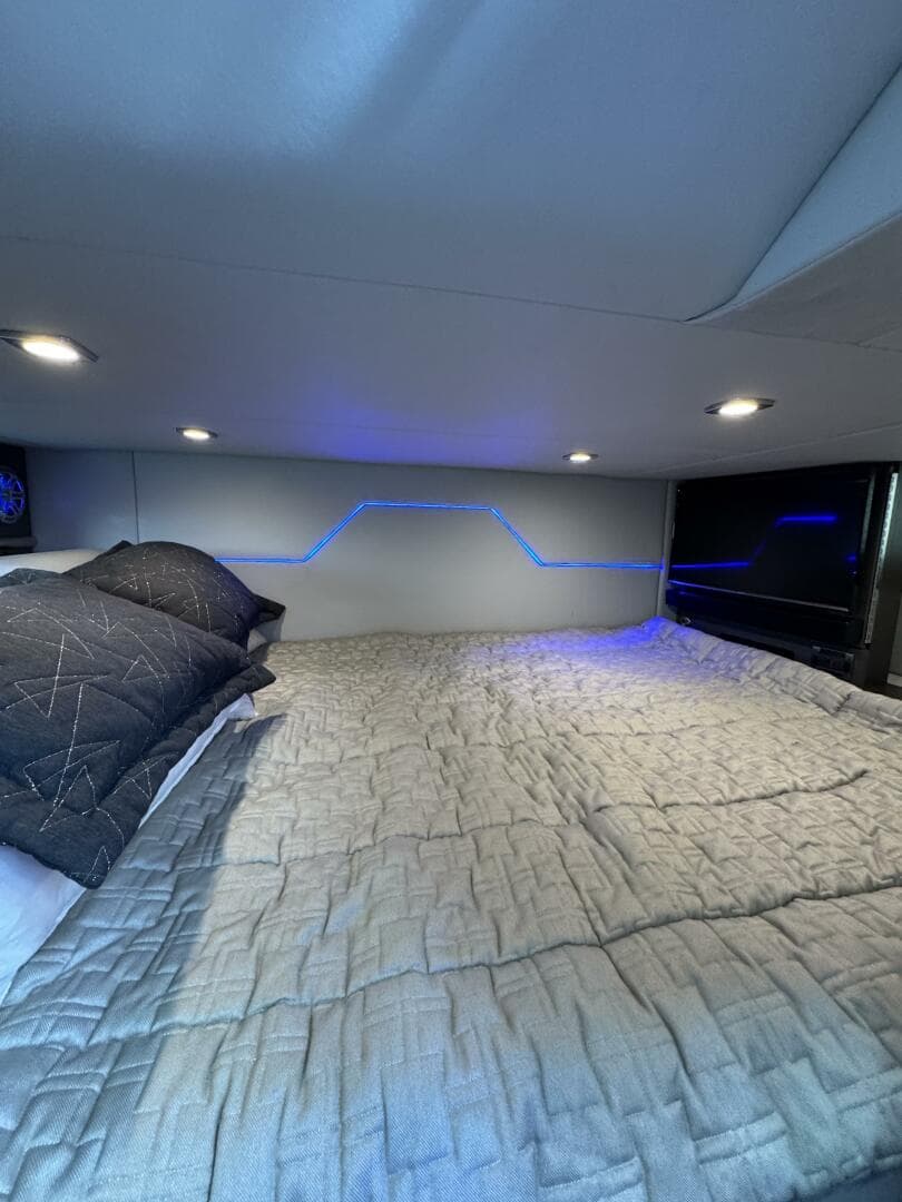 2018 Formula 430 Super Sport Crossover — photo 29