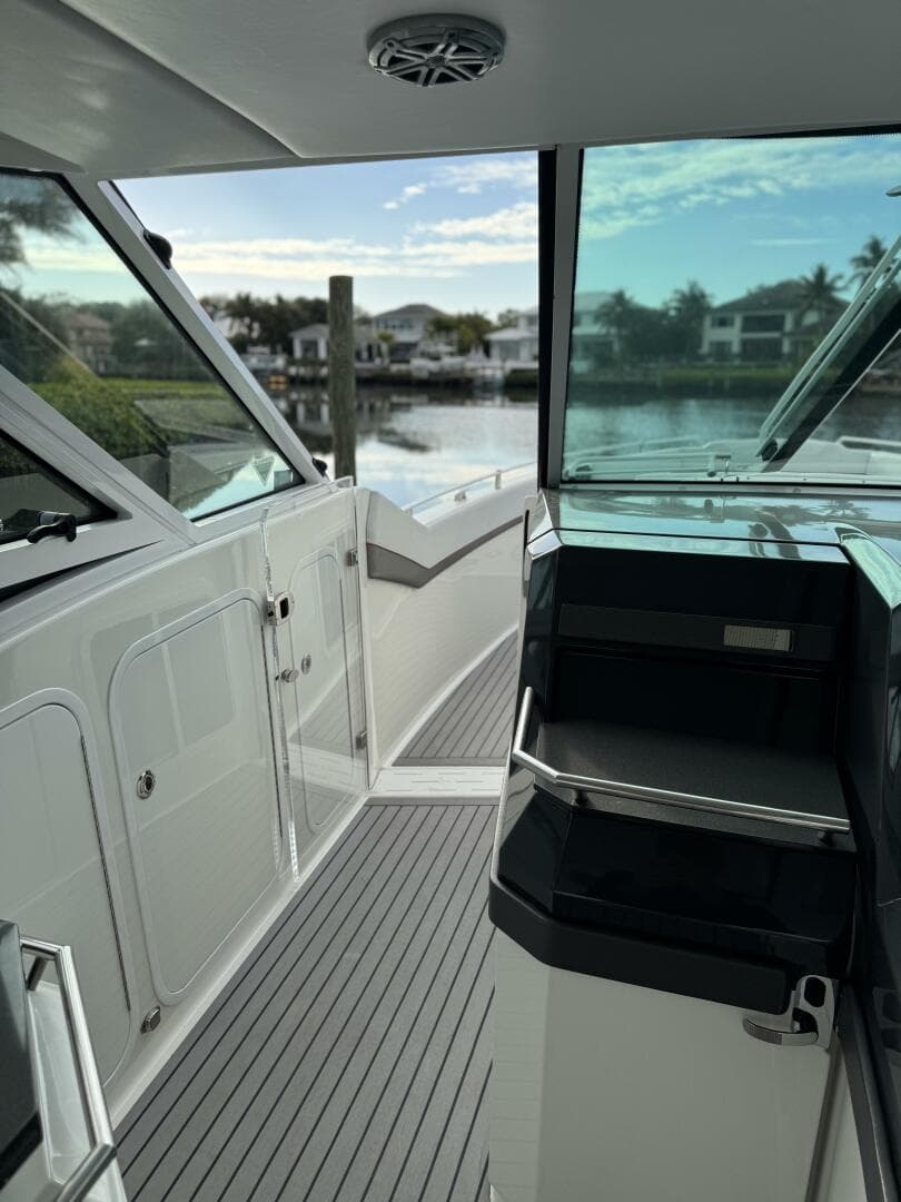 2018 Formula 430 Super Sport Crossover — photo 15