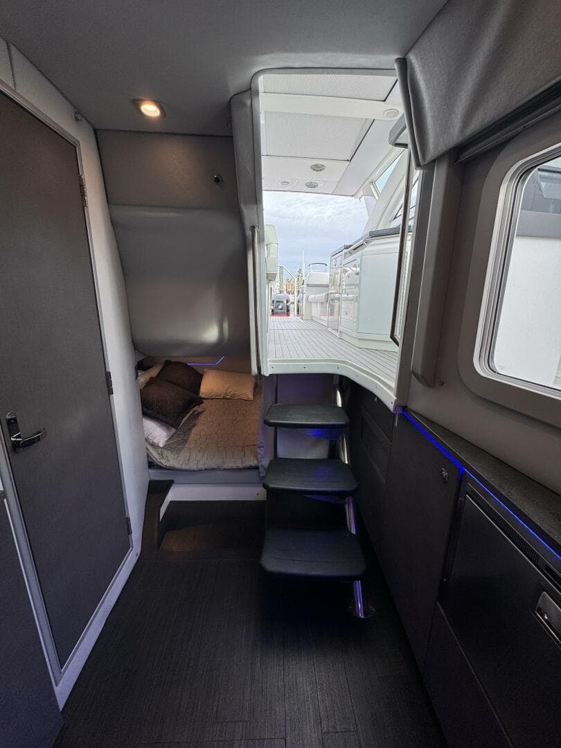 2018 Formula 430 Super Sport Crossover — photo 10