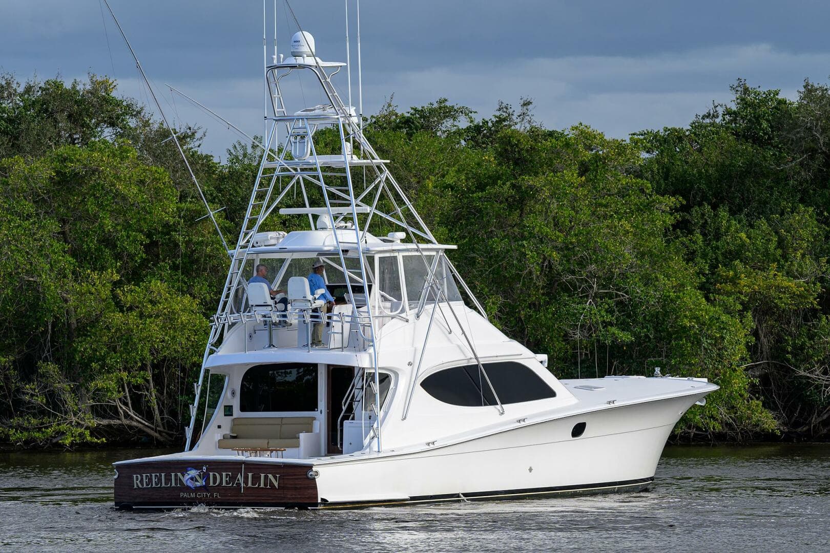 2013 Hatteras GT 63 — photo 55