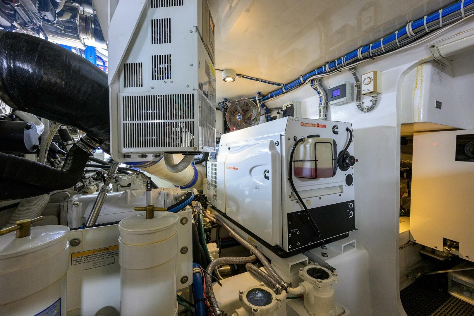 2013 Hatteras GT 63 — photo 44