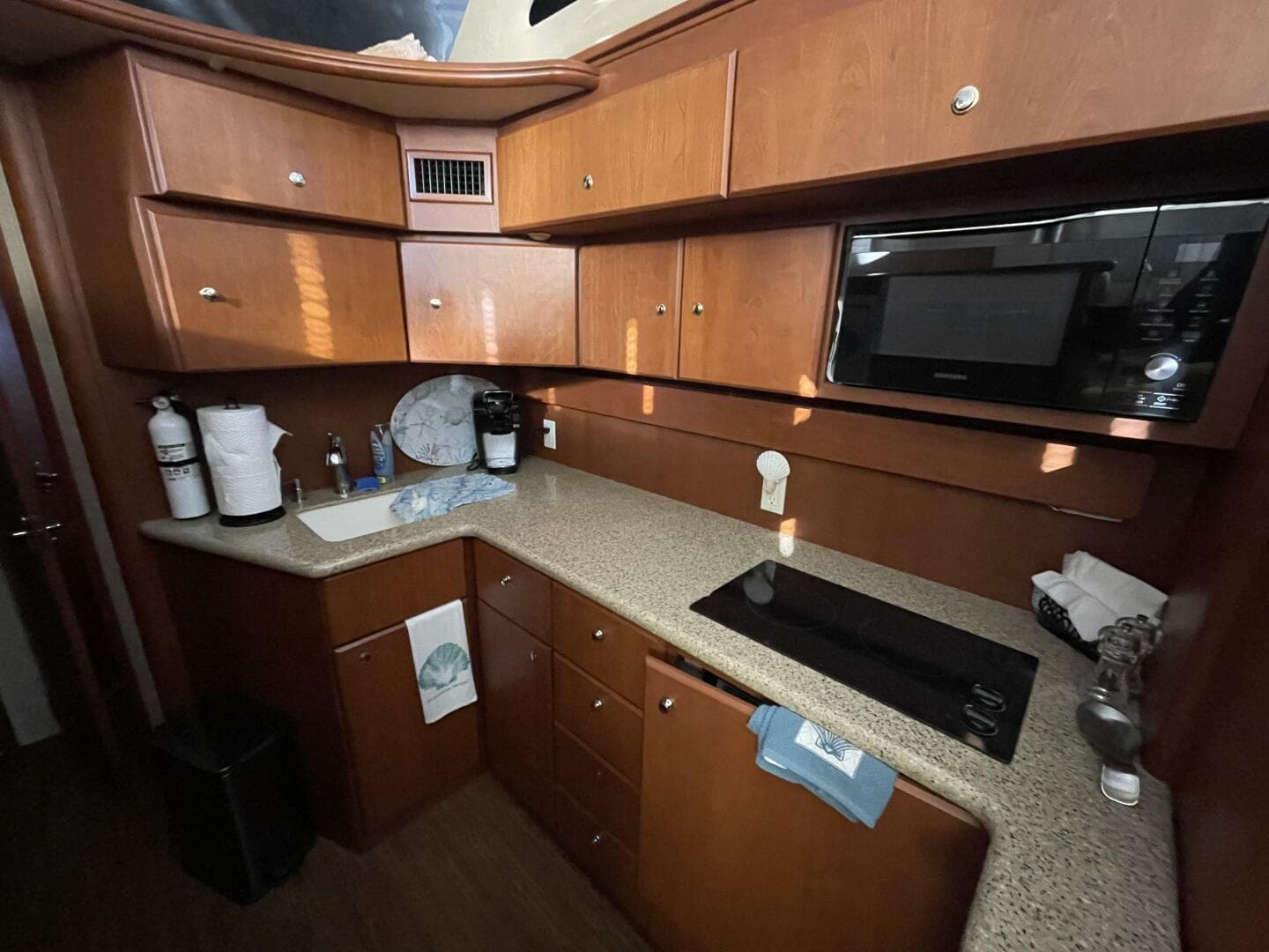 2006 Silverton 42 Convertible — photo 17