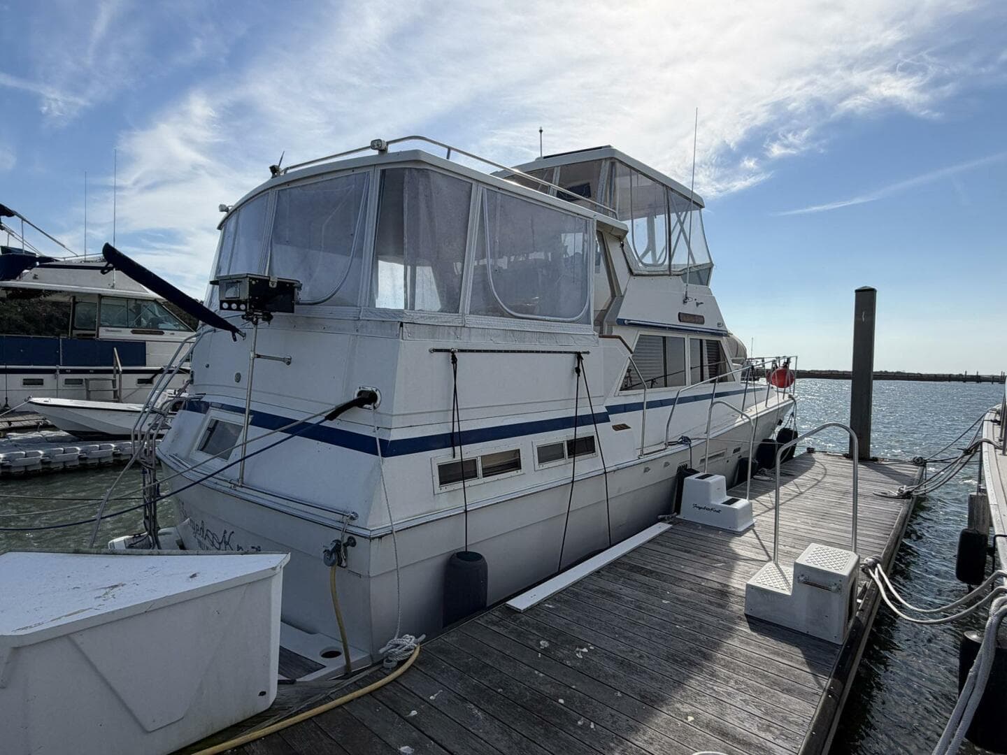 1987 Viking 44 — photo 5