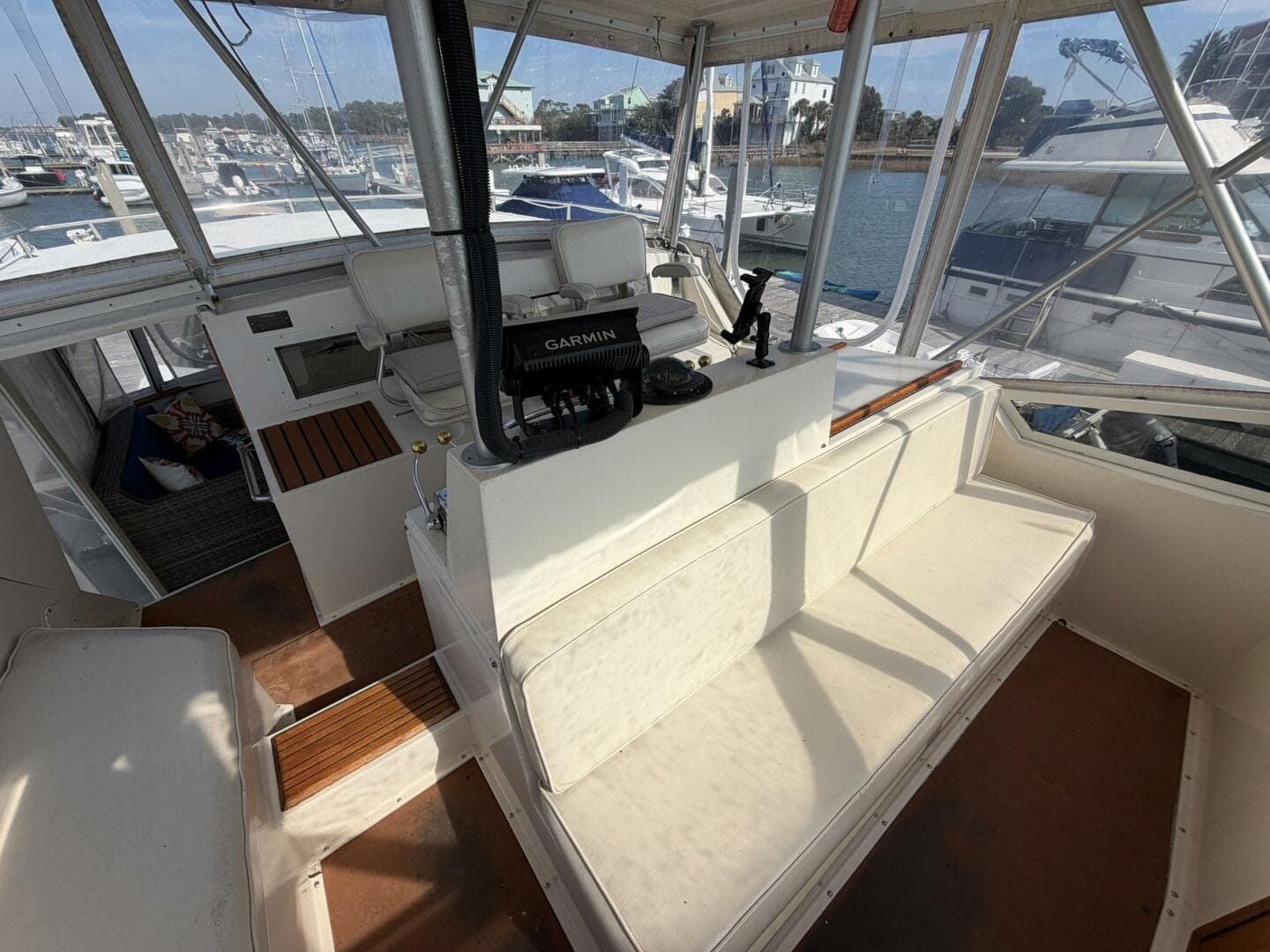 1987 Viking 44 — photo 28