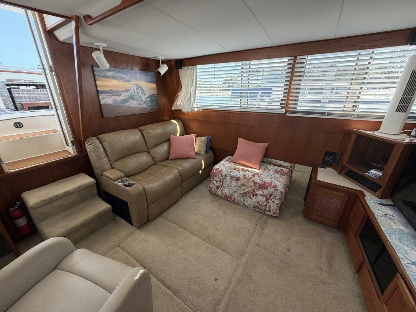 1987 Viking 44 — photo 38
