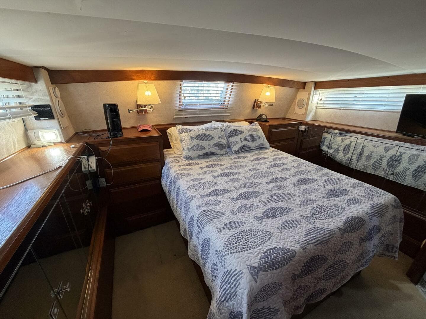 1987 Viking 44 — photo 54