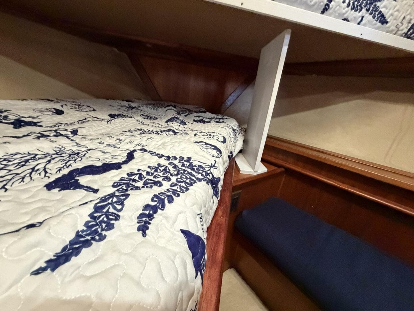 1987 Viking 44 — photo 62