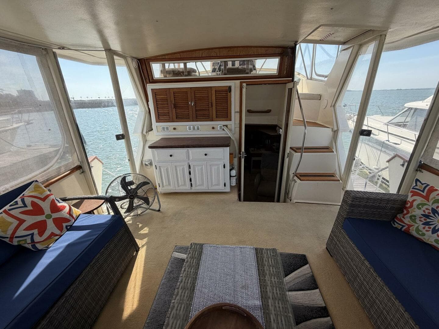 1987 Viking 44 — photo 23