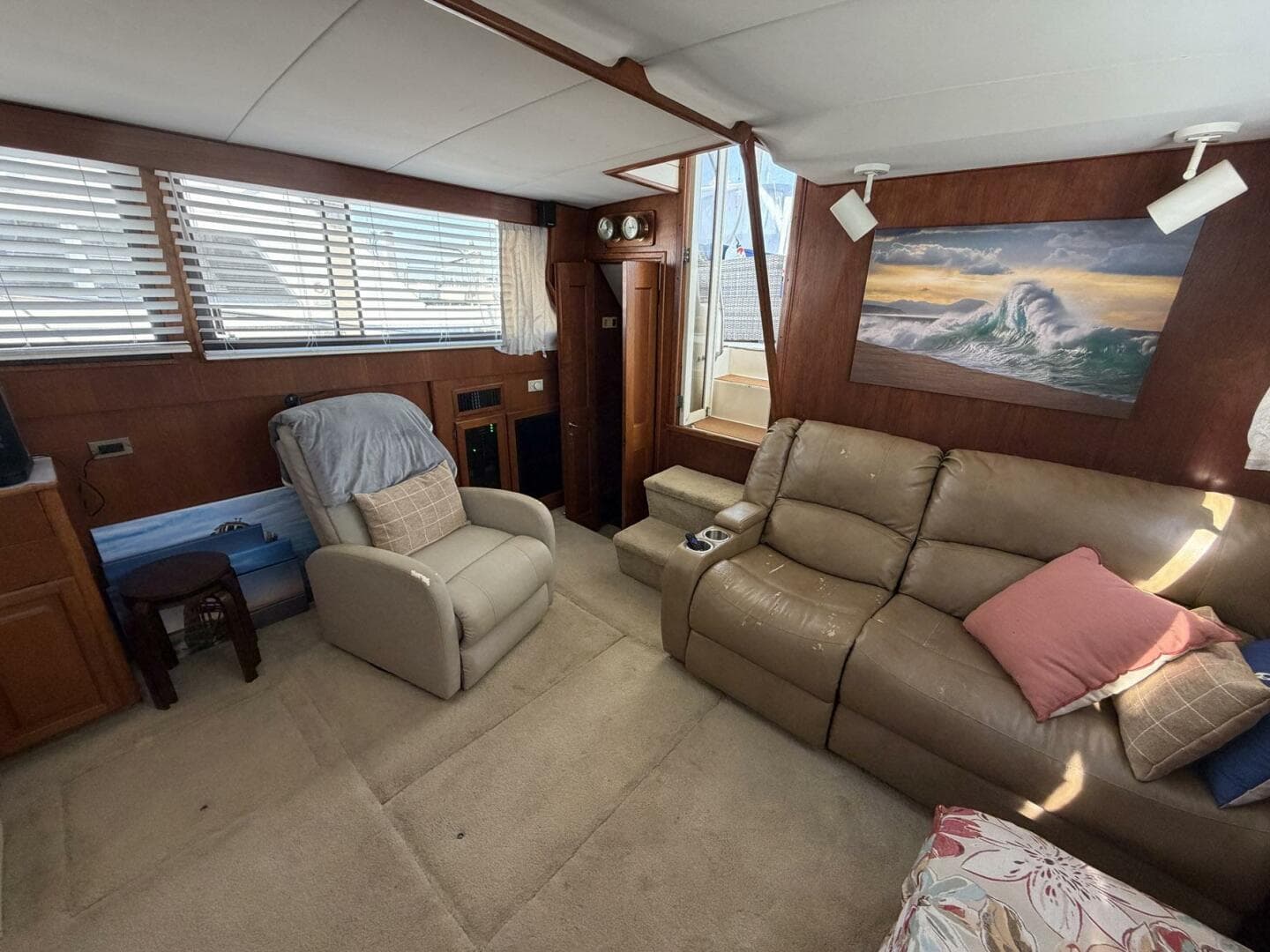 1987 Viking 44 — photo 39