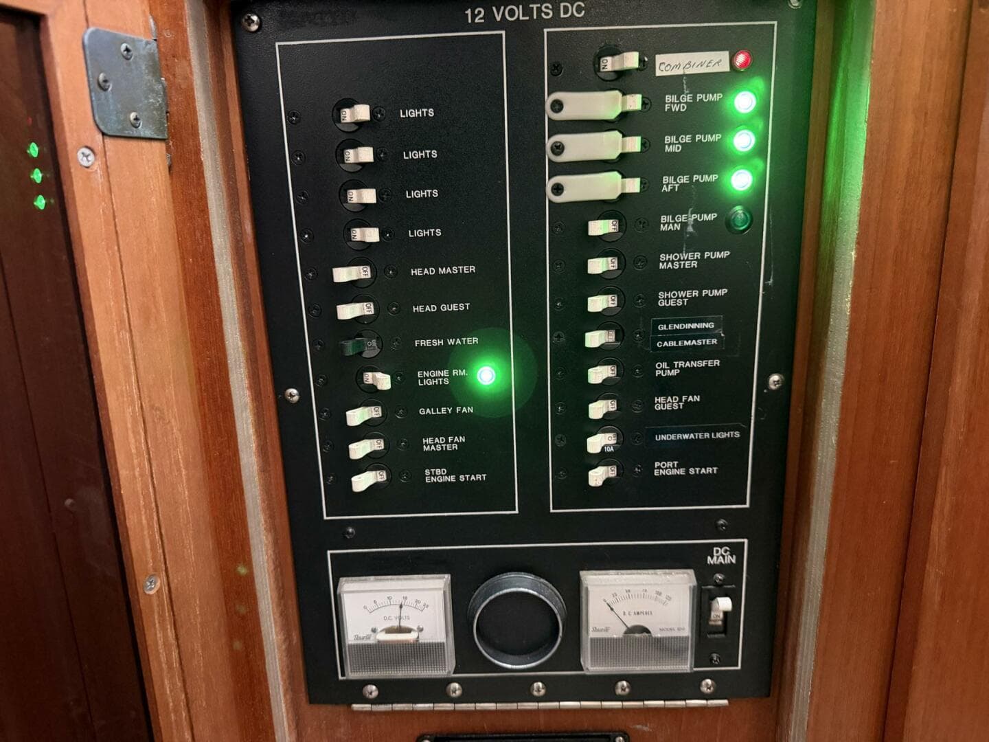 1987 Viking 44 — photo 82