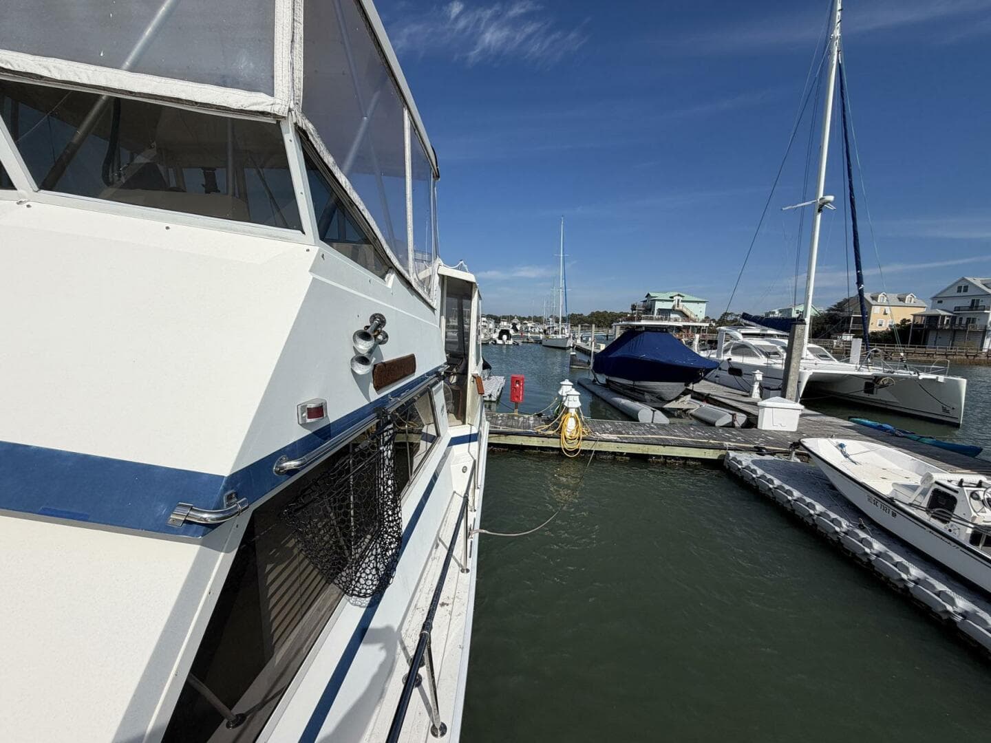 1987 Viking 44 — photo 18