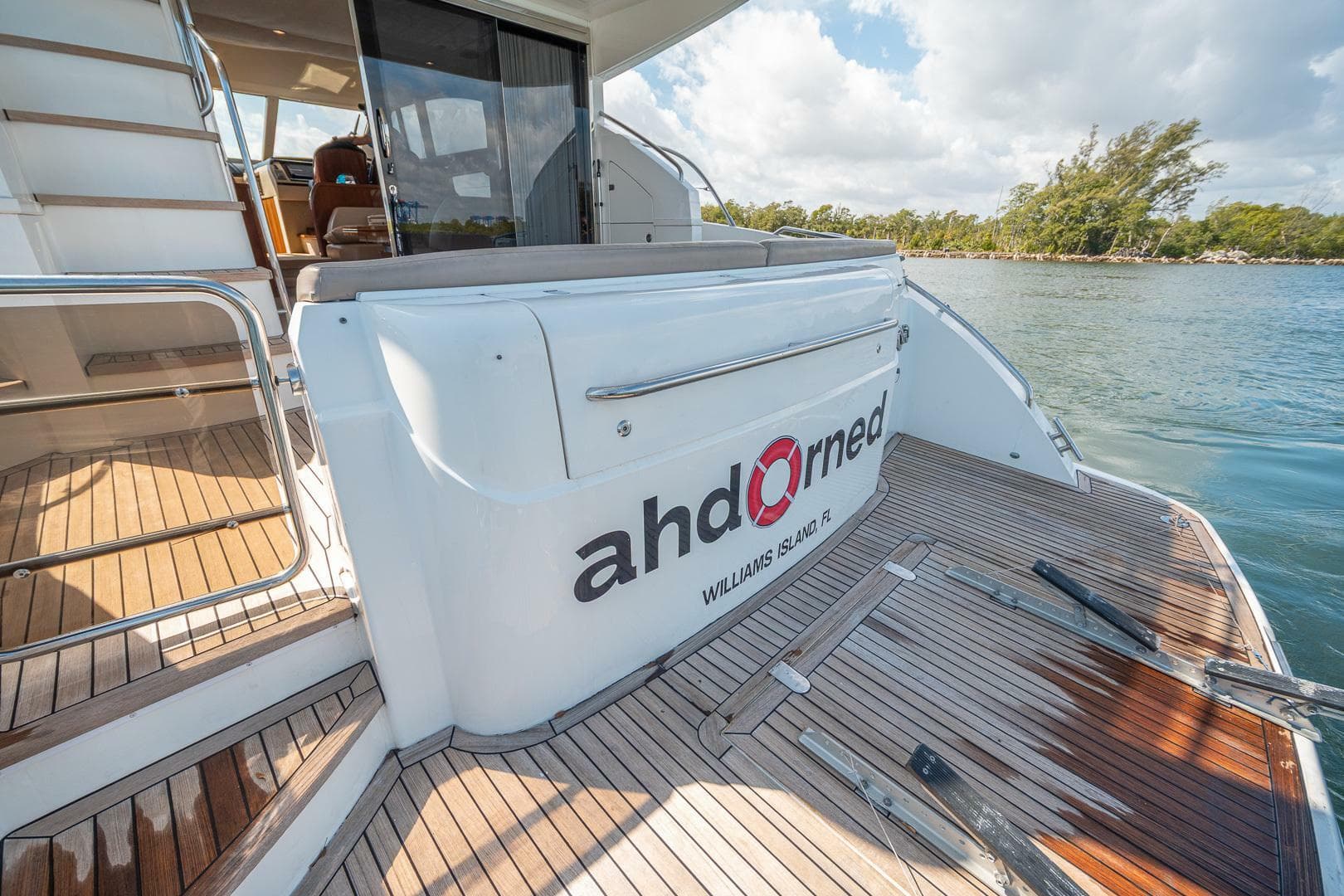 2009 Princess — photo 20