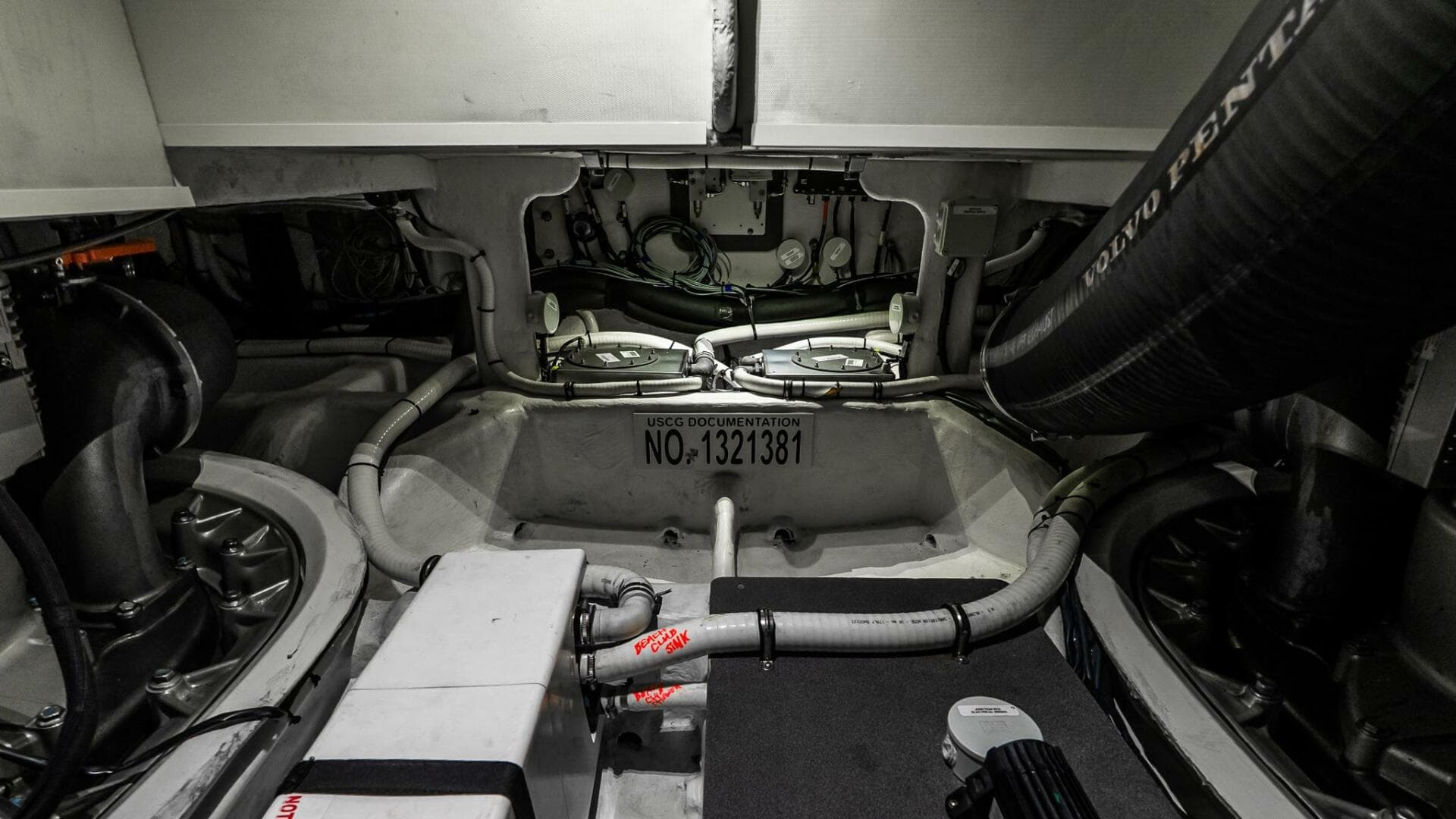 2022 Absolute 64 Navetta — photo 111