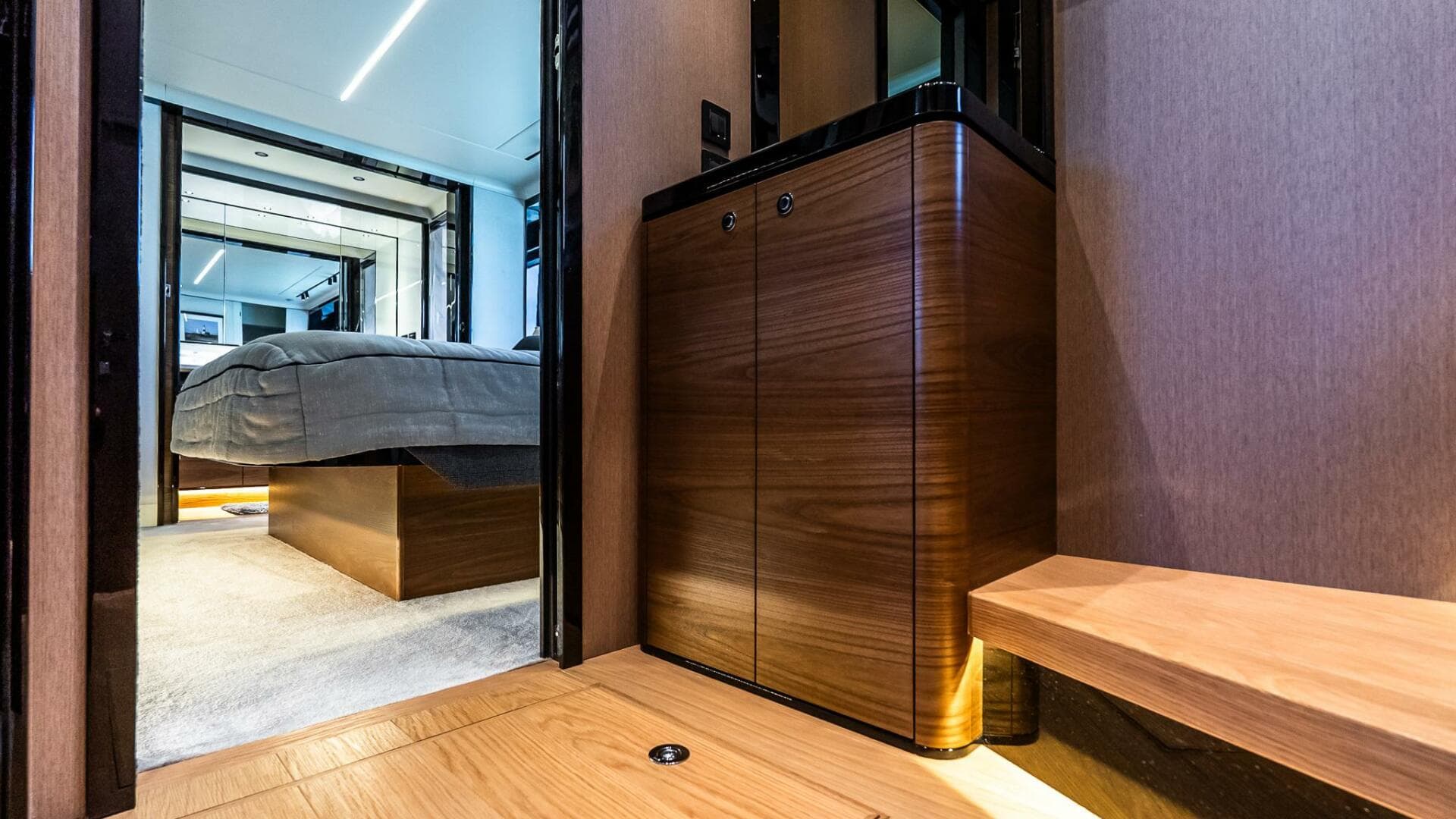 2022 Absolute 64 Navetta — photo 100