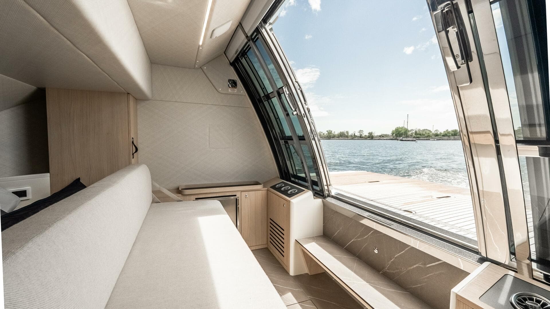 2022 Absolute 64 Navetta — photo 56