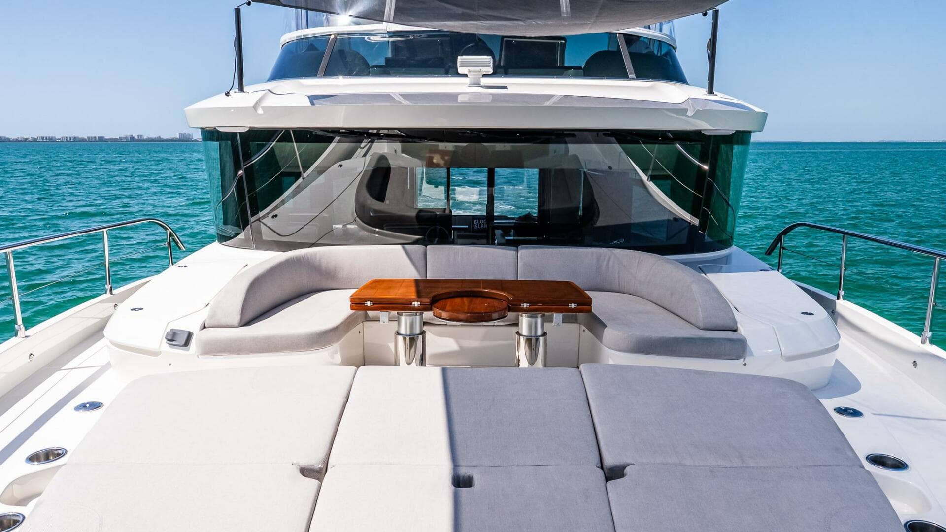 2022 Absolute 64 Navetta — photo 25